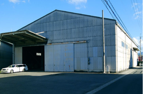 大型倉庫の写真