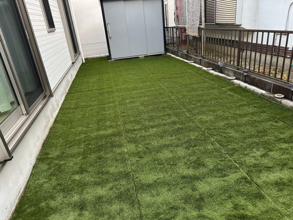 人工芝完成